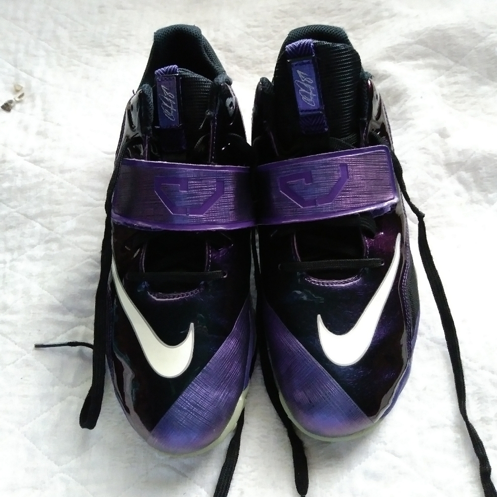 Nike Calvin Johnson Glow Athletic Shoes